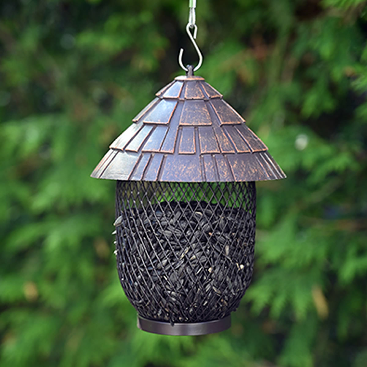 Shingled Mesh Bird Feeder