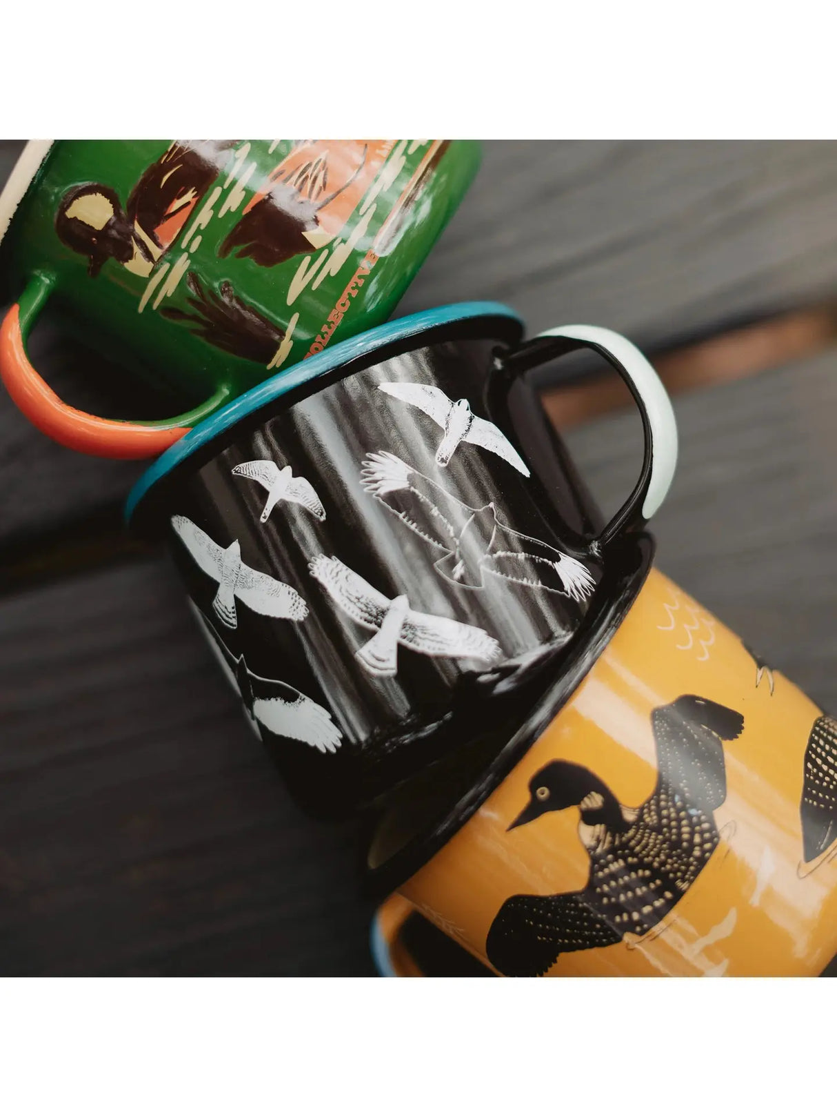 Hawks in Flight Large Enamelware Mug featuring raptors in flight, perfect for nature enthusiasts. Durable, handmade in Poland, campfire friendly, 17 oz capacity.