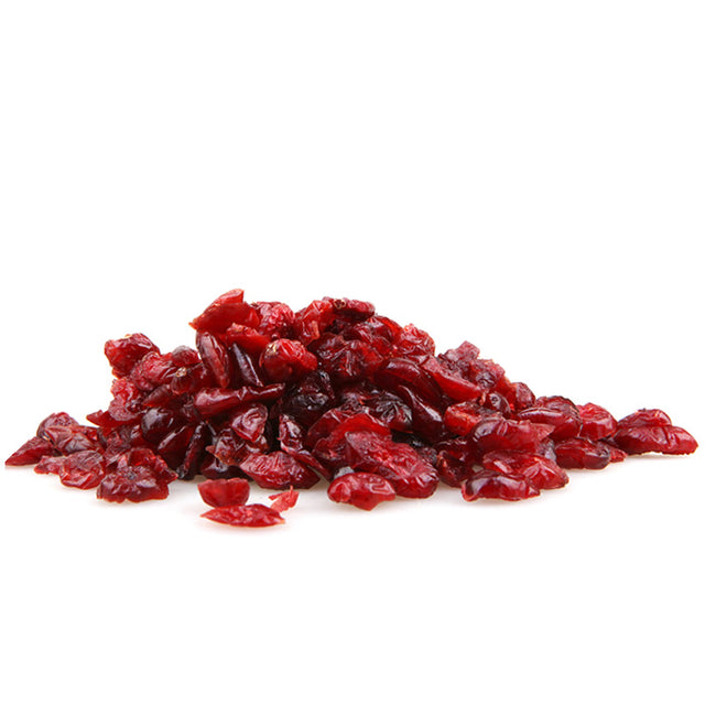 Duncraft Dried Cranberries Wild Bird Food: A pile of dried cranberries, perfect for attracting various fruit-eating birds with natural antioxidants, Vitamin C, and fiber.