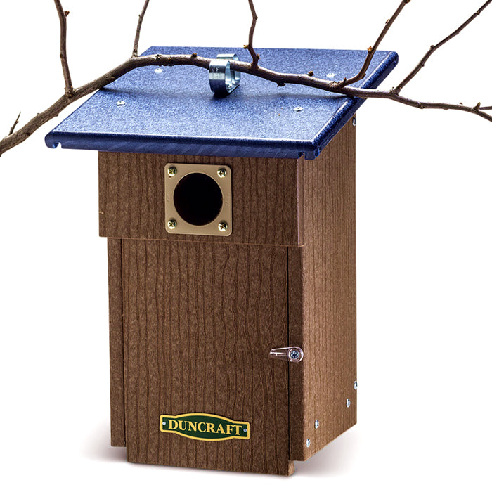 Duncraft Bluebird Observation Landing House with blue roof, metal portal protector, and predator guard; includes a secure metal perch clip and sectional pole for mounting.