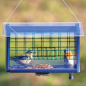 Duncraft Blocker Bluebird Feeder featuring overlapping wire grid, clearview plastic roof, and a 5 oz. dish for mealworms, designed to invite bluebirds and restrict larger birds.