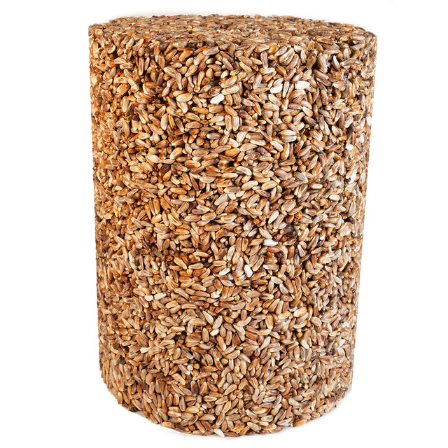 Duncraft Supreme Safflower Seed Cylinder Large, a jumbo seed log designed to attract birds like cardinals, featuring a compact, cylinder shape for fewer refills.