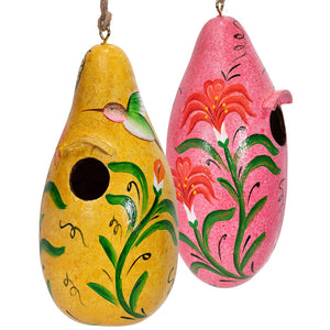 Hummingbird Gourd Birdhouse, Choose from 2 Colors, featuring handmade design with a bird motif, suitable for small birds, includes drainage holes and exterior varnish.