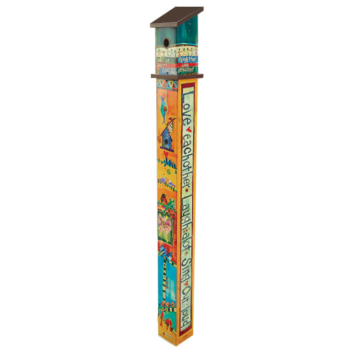 Welcome Birdhouse Pole: A garden pole with a vibrant birdhouse featuring illustrations, a metal portal protector, and a removable roof for easy cleanout.